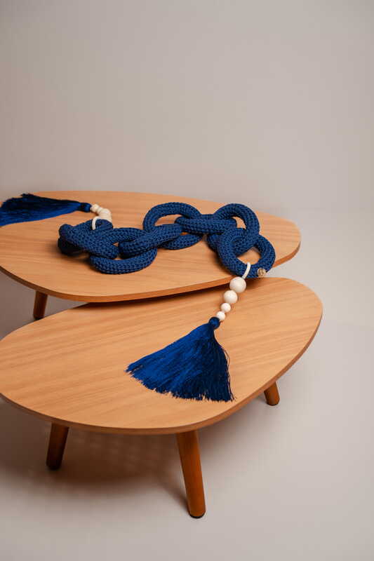 Colar de Mesa em Crochê Azul Marinho